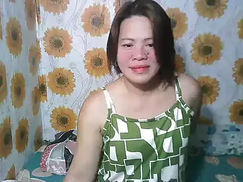 Smilinglovely online show from 02-13-26, 01:29