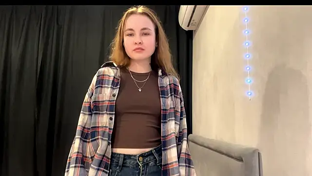 PrettyGhost online show from 11-25-25, 03:12