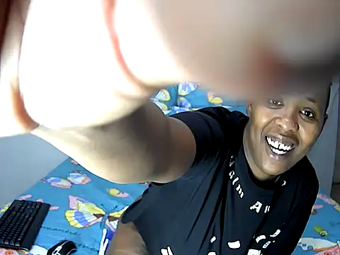 Snapshot of SexyCurves9 chatting on 11-28-25, 09:12 SexyCurves9 online show from 11-28-25, 09:12