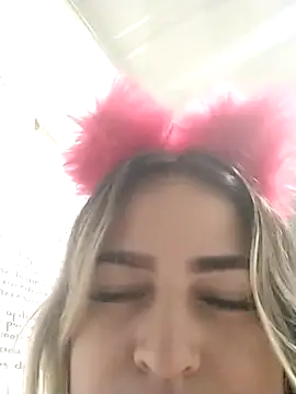 Snapshot of sexy_aurora_ourdoors chatting on 11-27-25, 03:30 sexy aurora ourdoors online show from 11-27-25, 03:30