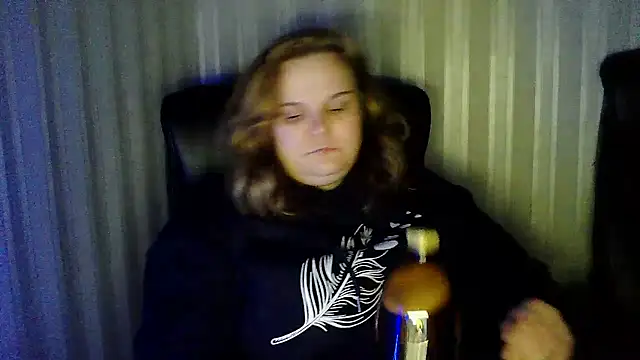 Snapshot of HarmonyKareraa chatting on 12-13-25, 09:53 HarmonyKareraa online show from 12-13-25, 09:53