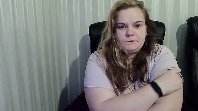 Snapshot of HarmonyKareraa chatting on 12-14-25, 01:38 HarmonyKareraa online show from 12-14-25, 01:38