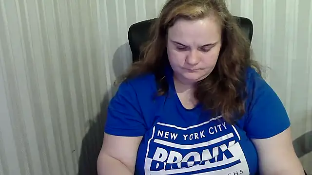 Snapshot of HarmonyKareraa chatting on 12-16-25, 10:42 HarmonyKareraa online show from 12-16-25, 10:42