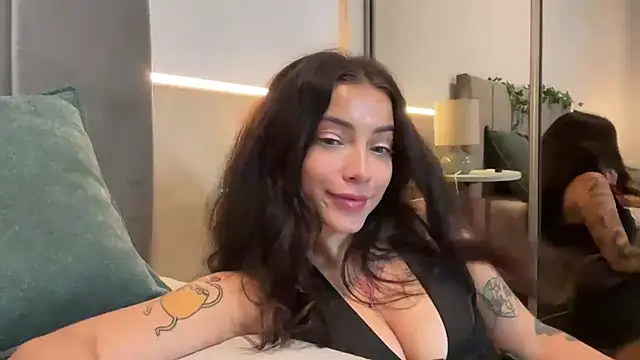 Snapshot of LianixLoverx chatting on 07-15-26, 08:36 LianixLoverx online show from 07-15-26, 08:36