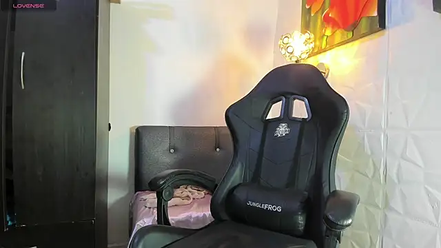 Miss clarepocahose online show from 11-25-25, 02:22