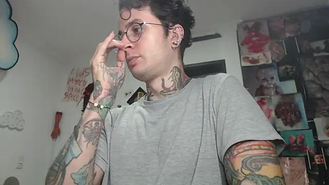 CryBoy13 online show from 12-16-25, 05:45