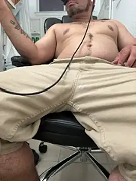 2addictivelyhorny online show from 04-23-26, 03:30