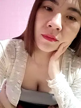 Snapshot of Lily-ross22 chatting on 12-14-25, 04:45 Lily-ross22 online show from 12-14-25, 04:45