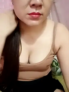 Lily-ross22 online show from 07-16-26, 04:57