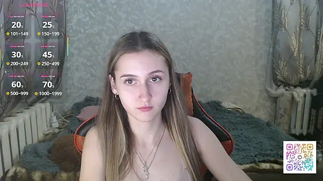 Snapshot of Ave_Costly chatting on 12-16-25, 04:12 Ave Costly online show from 12-16-25, 04:12