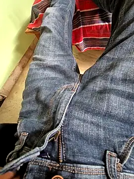 Snapshot of telugupillodu001 chatting on 04-12-26, 09:58 telugupillodu001 online show from 04-12-26, 09:58