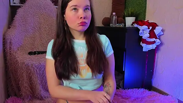 Snapshot of amelialy chatting on 12-01-25, 07:46 amelialy online show from 12-01-25, 07:46