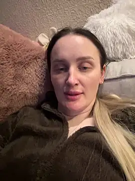 TomilaSi online show from 12-17-25, 01:00