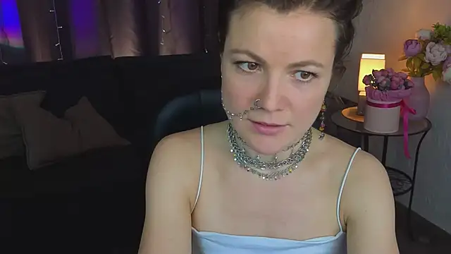 Marla Bri online show from 11-28-25, 01:36