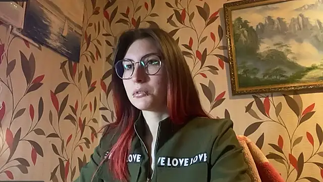 Snapshot of MangledShale chatting on 12-04-25, 07:06 MangledShale online show from 12-04-25, 07:06