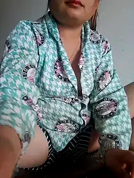 mai-mai-97 online show from 04-19-26, 07:18