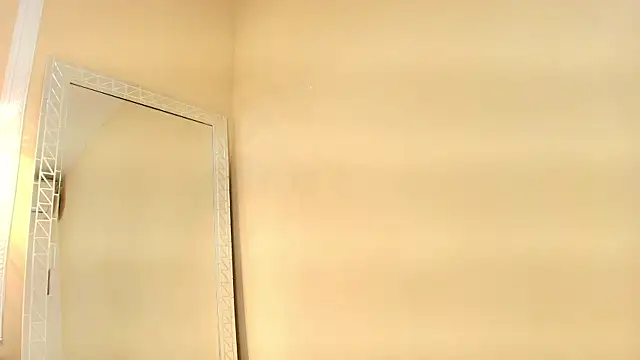HallieStone online show from 06-05-26, 12:33