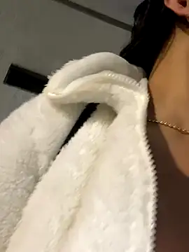 Snapshot of MelissaGill_ chatting on 12-04-25, 10:35 MelissaGill online show from 12-04-25, 10:35