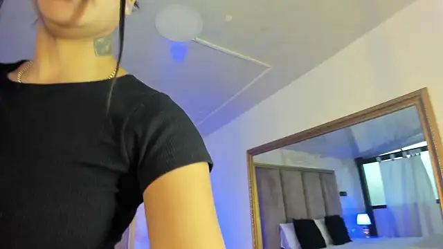 Snapshot of MelissaGill_ chatting on 12-05-25, 12:36 MelissaGill online show from 12-05-25, 12:36