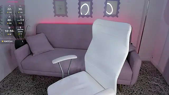 Snapshot of Mariam_malikk chatting on 12-16-25, 11:43 Mariam malikk online show from 12-16-25, 11:43