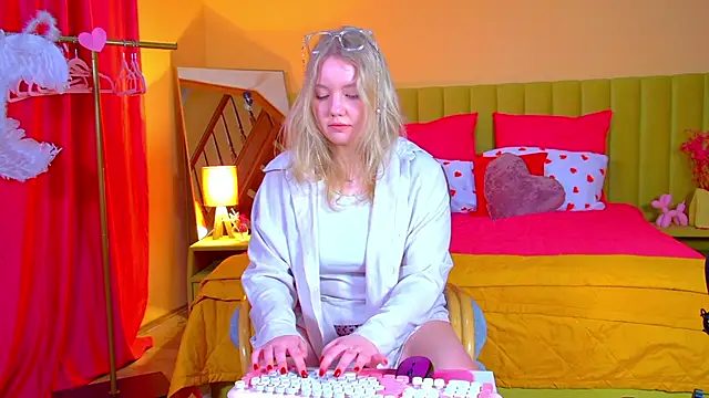 EmilyEvanse online show from 03-03-26, 06:52