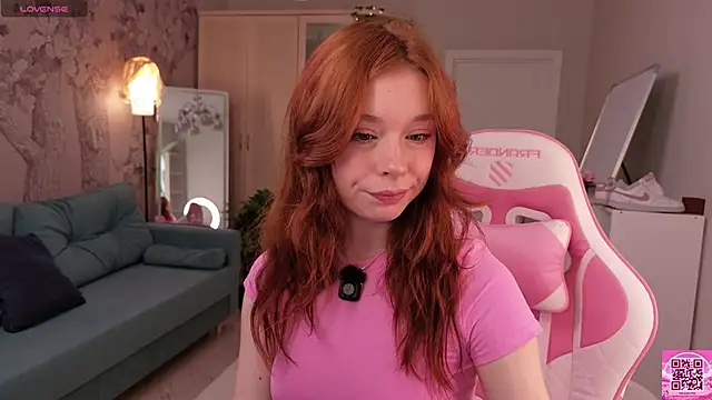 Snapshot of eva_aria chatting on 05-21-26, 01:34 eva aria online show from 05-21-26, 01:34