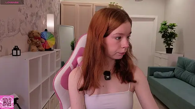 Snapshot of eva_aria chatting on 06-11-26, 01:05 eva aria online show from 06-11-26, 01:05