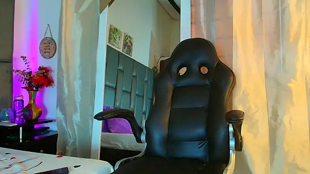 TashaNaughty4u online show from 04-22-26, 07:37