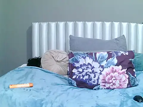 Snapshot of SavageHoney chatting on 12-02-25, 08:26 SavageHoney online show from 12-02-25, 08:26