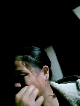 Snapshot of hey-bana chatting on 11-28-25, 12:19 hey-bana online show from 11-28-25, 12:19