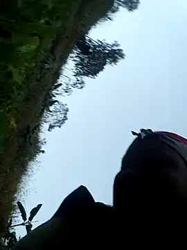 Snapshot of hey-bana chatting on 12-02-25, 10:09 hey-bana online show from 12-02-25, 10:09