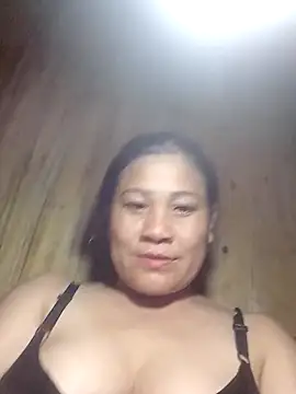 Snapshot of hey-bana chatting on 12-04-25, 12:36 hey-bana online show from 12-04-25, 12:36