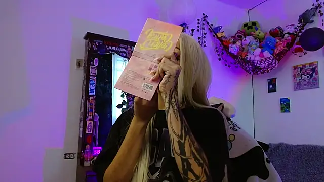 Layla quinn online show from 01-13-26, 08:25