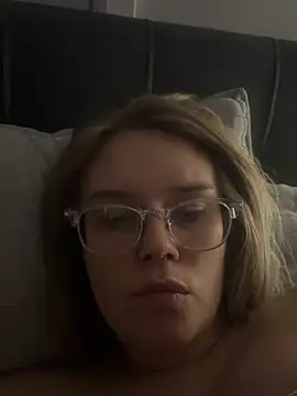 babyblue977 online show from 02-14-26, 07:05