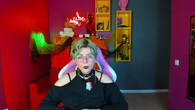 Snapshot of Spider_Arti chatting on 11-26-25, 02:29 Spider Arti online show from 11-26-25, 02:29