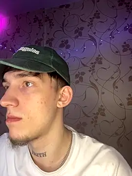 Snapshot of Rabizoon chatting on 11-27-25, 04:20 Rabizoon online show from 11-27-25, 04:20