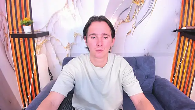 Aaron LatinMen2 online show from 12-04-25, 07:33