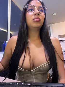 Snapshot of ImBrenda_1 chatting on 02-18-26, 11:44 ImBrenda 1 online show from 02-18-26, 11:44