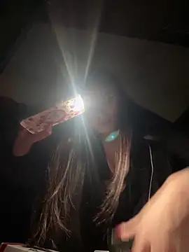 IM SARA1 online show from 12-22-25, 04:53