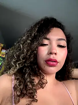 Snapshot of VictoriaaRose chatting on 11-30-25, 10:36 VictoriaaRose online show from 11-30-25, 10:36