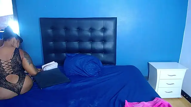 Snapshot of naughty_bigass_18 chatting on 12-05-25, 03:48 naughty bigass 18 online show from 12-05-25, 03:48