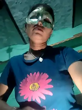 Snapshot of anjli_22 chatting on 04-18-26, 04:44 anjli 22 online show from 04-18-26, 04:44