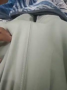 Snapshot of handsome_boy07 chatting on 12-01-25, 04:17 handsome boy07 online show from 12-01-25, 04:17