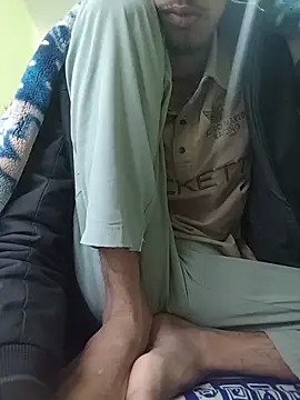 Snapshot of handsome_boy07 chatting on 12-03-25, 04:20 handsome boy07 online show from 12-03-25, 04:20