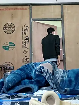 Snapshot of handsome_boy07 chatting on 12-04-25, 04:22 handsome boy07 online show from 12-04-25, 04:22