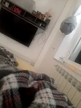 Vampiro83zz online show from 04-28-26, 02:00