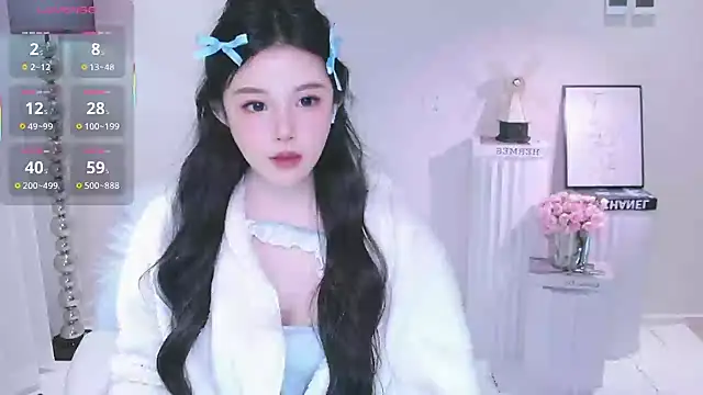 Snapshot of Persephone_2025 chatting on 12-14-25, 05:18 Persephone 2025 online show from 12-14-25, 05:18