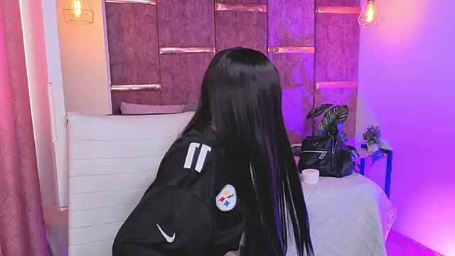 Snapshot of amberthangelss chatting on 12-17-25, 02:45 amberthangelss online show from 12-17-25, 02:45