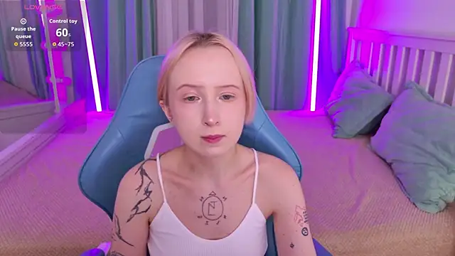 Snapshot of _Babyface_ chatting on 12-04-25, 01:20 Babyface online show from 12-04-25, 01:20