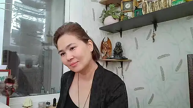 Snapshot of Nettie_Allie chatting on 12-03-25, 10:02 Nettie Allie online show from 12-03-25, 10:02